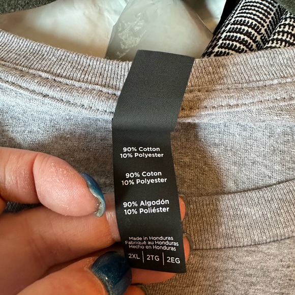 The Concert Tee District Tshirt NWOT - Picture 3 of 3